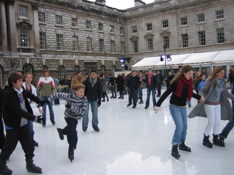 Ice skating 5563